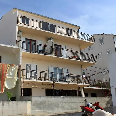 Gasthuis And With Parking Space Hvar - 8717 3*