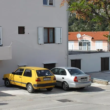 Pensión And With Parking Space Hvar - 8717 3*