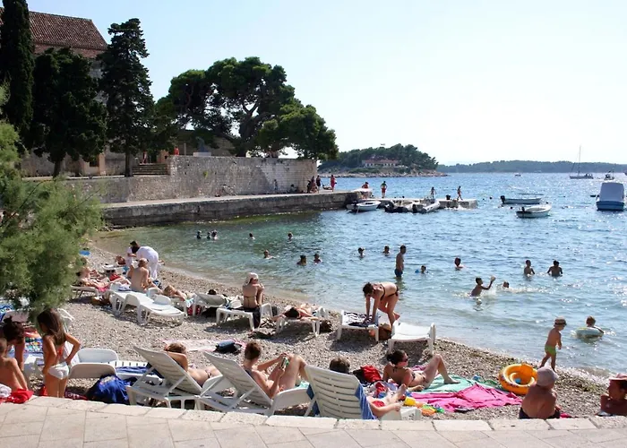 And With Parking Space Hvar - 8717 Pensión 3*