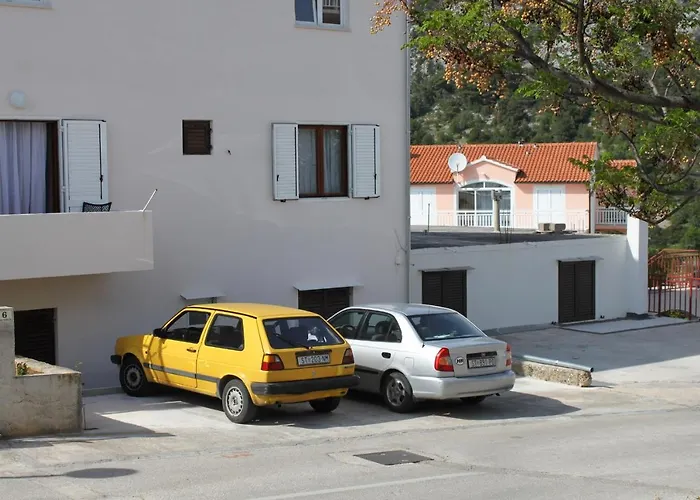 Pensión And With Parking Space Hvar - 8717 3*